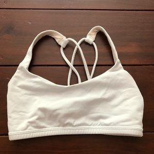 Lululemon white sports bra xs